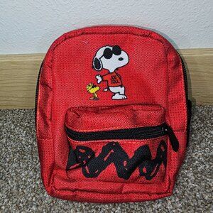 Snoppy miniature keychain backpack